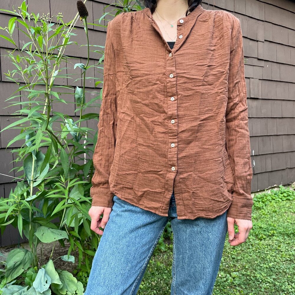 GAP Crinkle Gauze Collarless Button Down Size M
